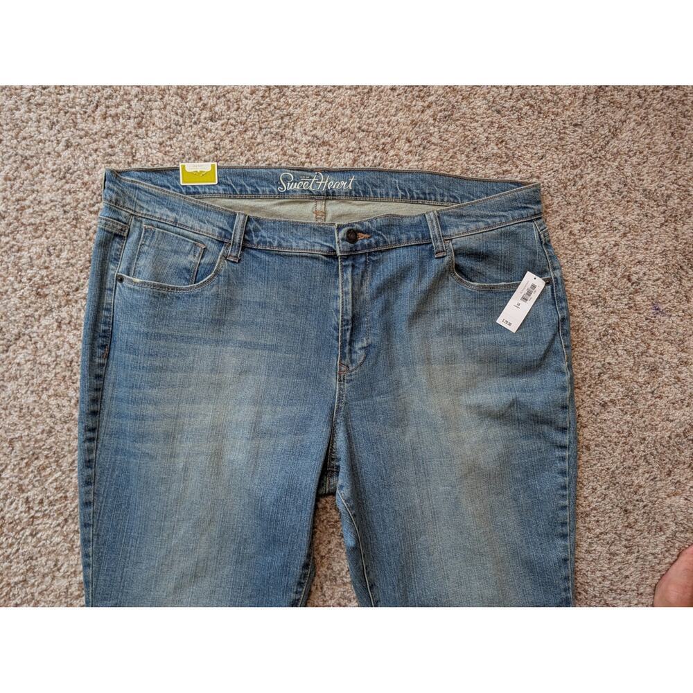 OLD NAVY Woman's Jeans/Pants SWEETHEART, size 18; SHORT/PETITE, Bootcut, NWT - Picture 13 of 13